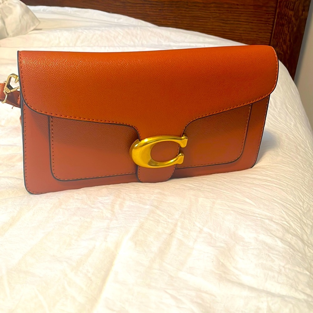 Brown leather Coach Dup purse. Cross body. Never used💕